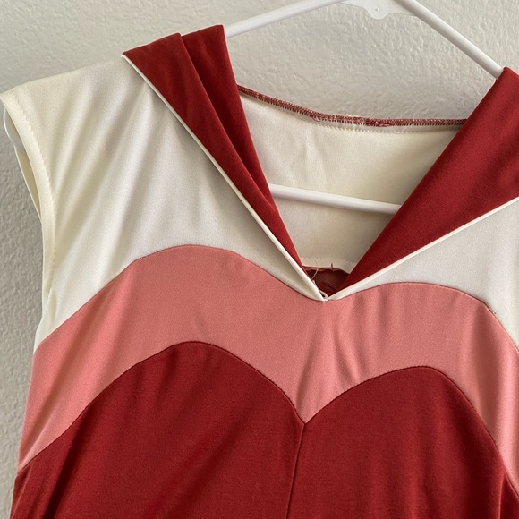 (Copy ) Vintage 1970s Hooded Midi Dress With Color Blocked Top - Picture 2 of 5